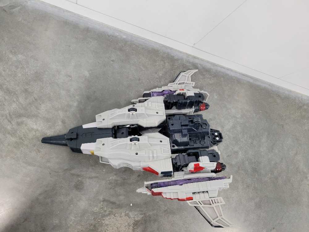 Starscream Supreme 3rd Jet Mode - Hasbro (Cybertron) action figure collectible - Main Image 4