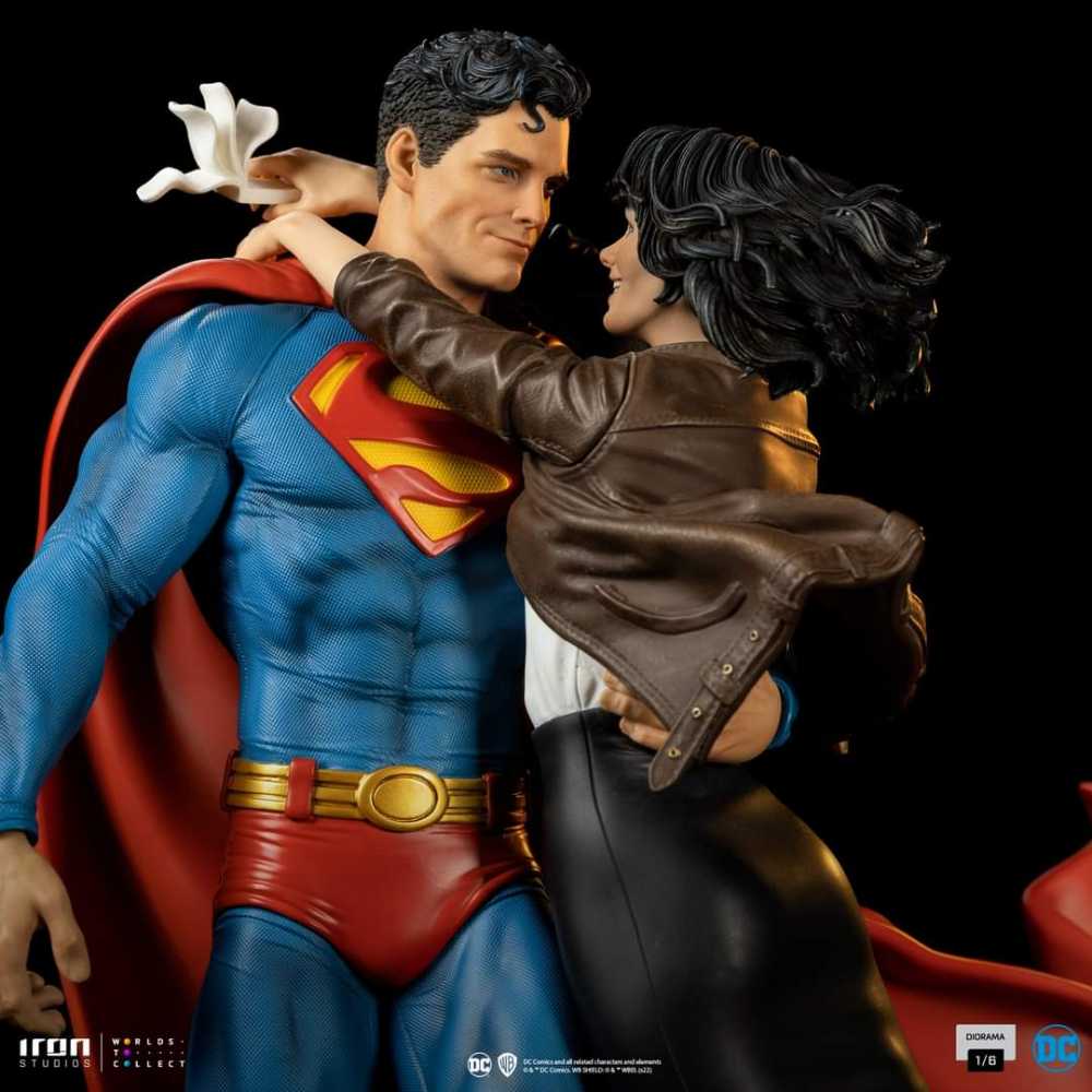 Superman and Lois, DC Comics Diorama - Iron Studios (DC Comics) action figure collectible - Main Image 2