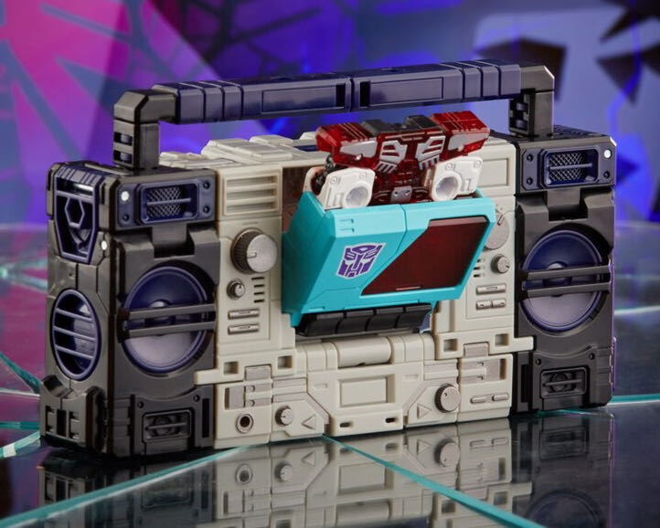 Transformers Shattered Glass | Blaster and Rewind - Hasbro (Transformers Shattered Glass) action figure collectible [Barcode 5010994135690] - Main Image 3