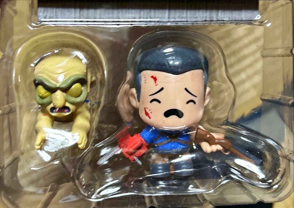 Henrietta And Ash - Studio Canal (Evil Dead 2) action figure collectible [Barcode 757347482456] - Main Image 3