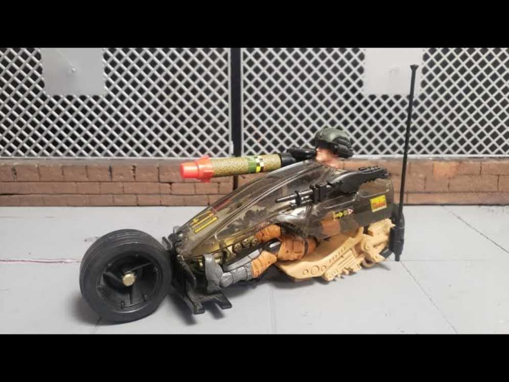 Road Bullet Assault Cycle - Hasbro - G.I. Joe (GI Joe Extreme) action figure collectible [Barcode 076281812236] - Main Image 2