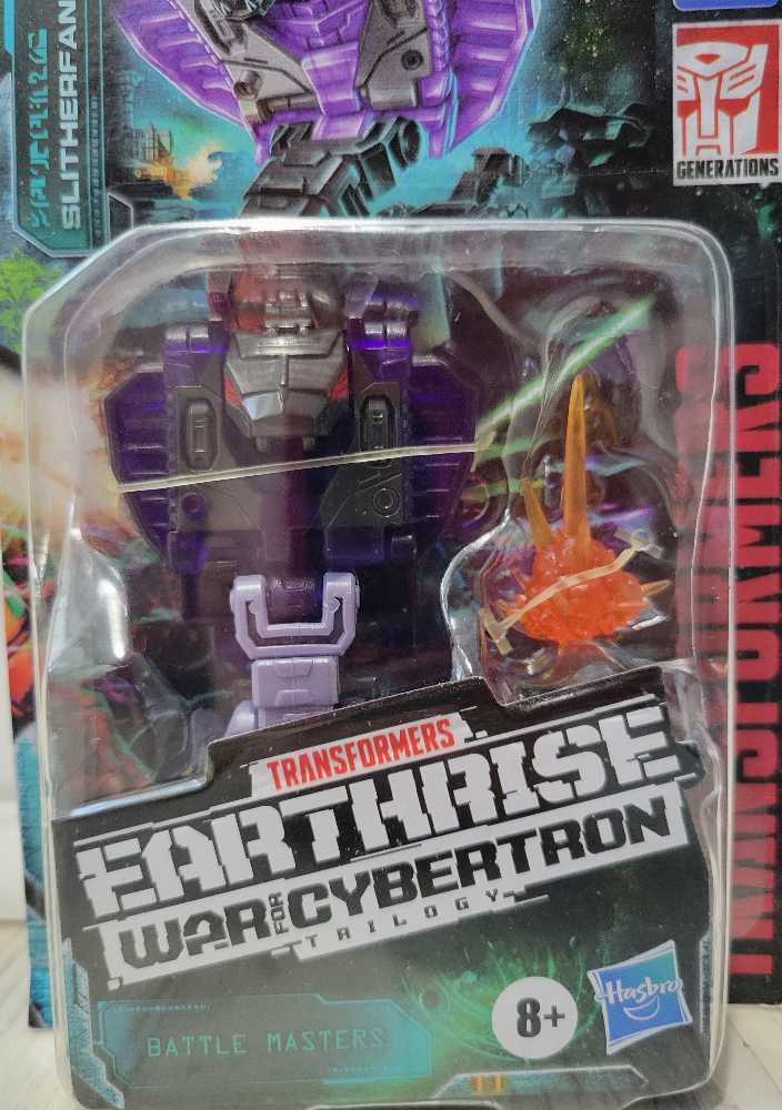 Slitherfang - Core Class - Hasbro (Transformers) action figure collectible - Main Image 2