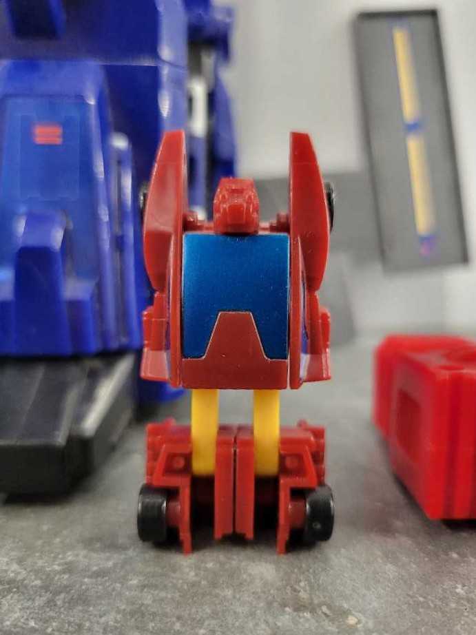 Hot Rod Rodimus With Star Convoy Star Optimus Prime  - Hasbro (Reissue) action figure collectible - Main Image 3