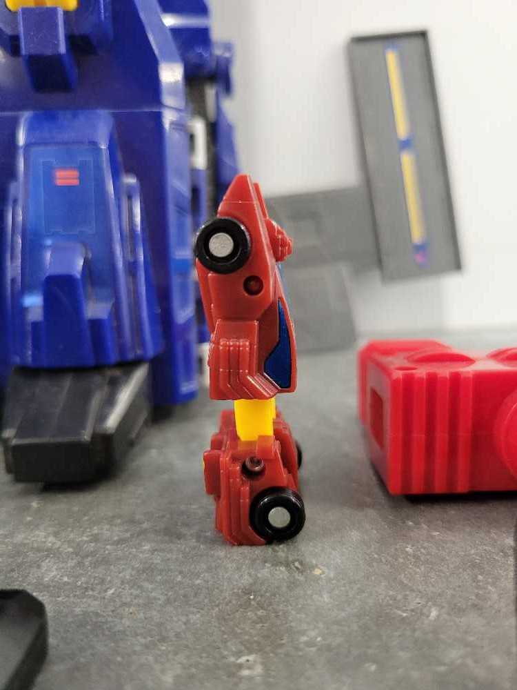 Hot Rod Rodimus With Star Convoy Star Optimus Prime  - Hasbro (Reissue) action figure collectible - Main Image 4