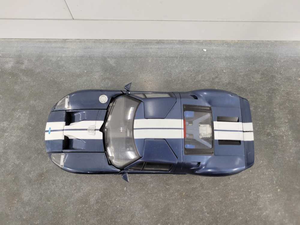 Mirage 2nd Vehicle Mode - Hasbro (Alternators) action figure collectible - Main Image 2