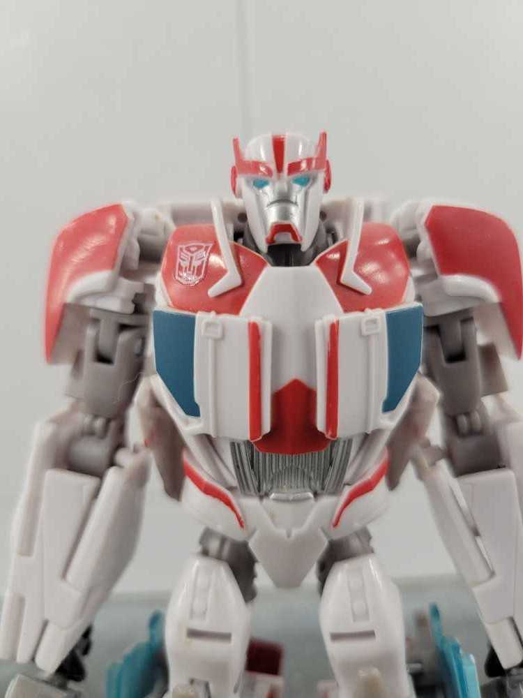 Ratchet (Robot Mode) - Hasbro (Prime) action figure collectible - Main Image 1