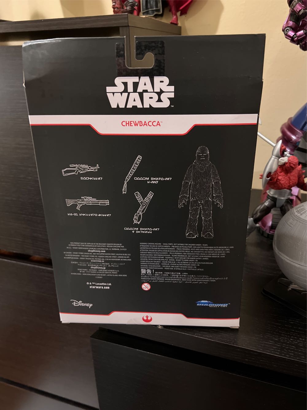 Chewbacca Deluxe By Diamond Select And Reveal New Star Wars - Star Wars (The Resistance) action figure collectible [Barcode 461012615581] - Main Image 2