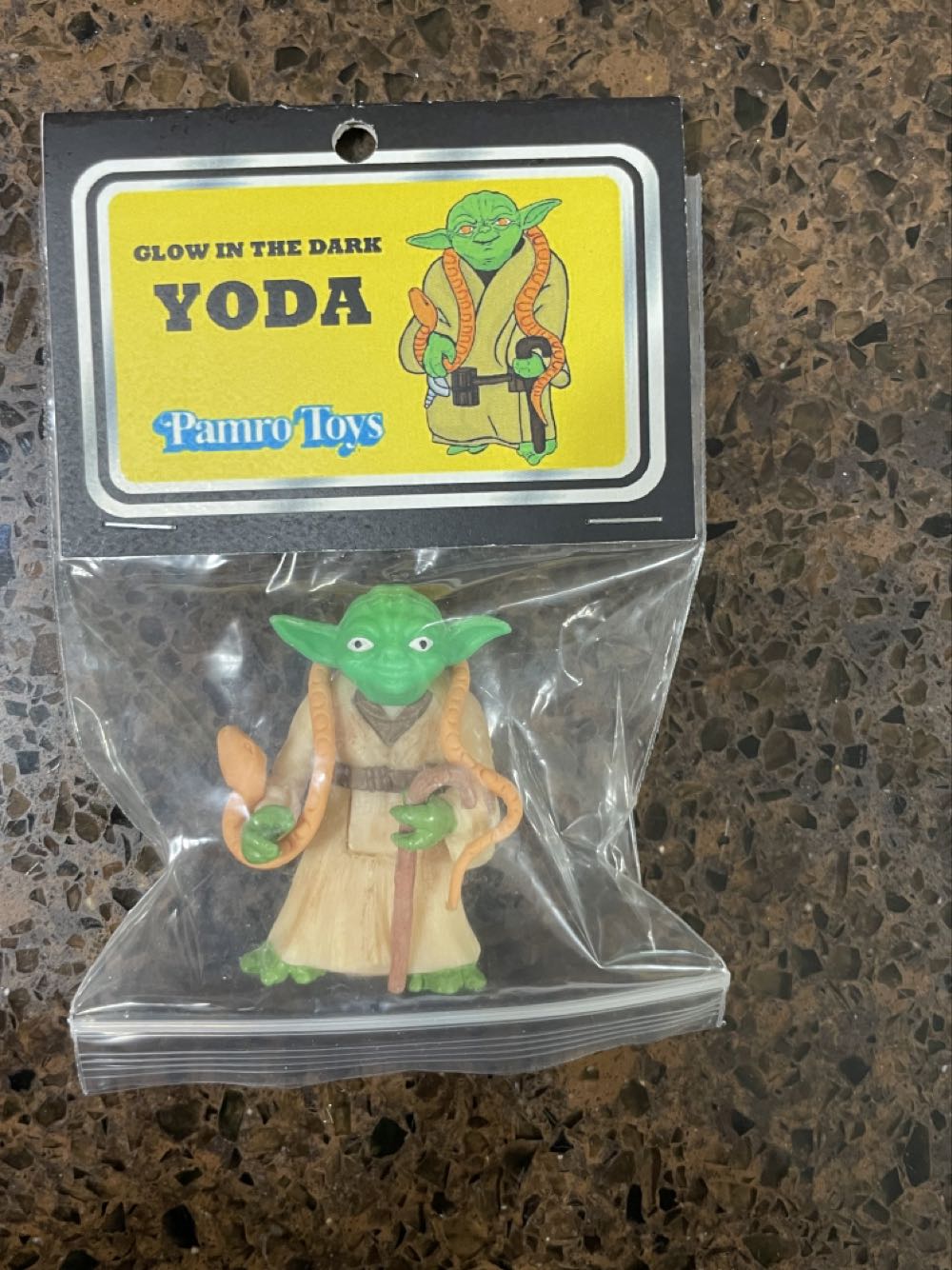 Glow In The Dark Yoda - Pamro Toys action figure collectible - Main Image 2