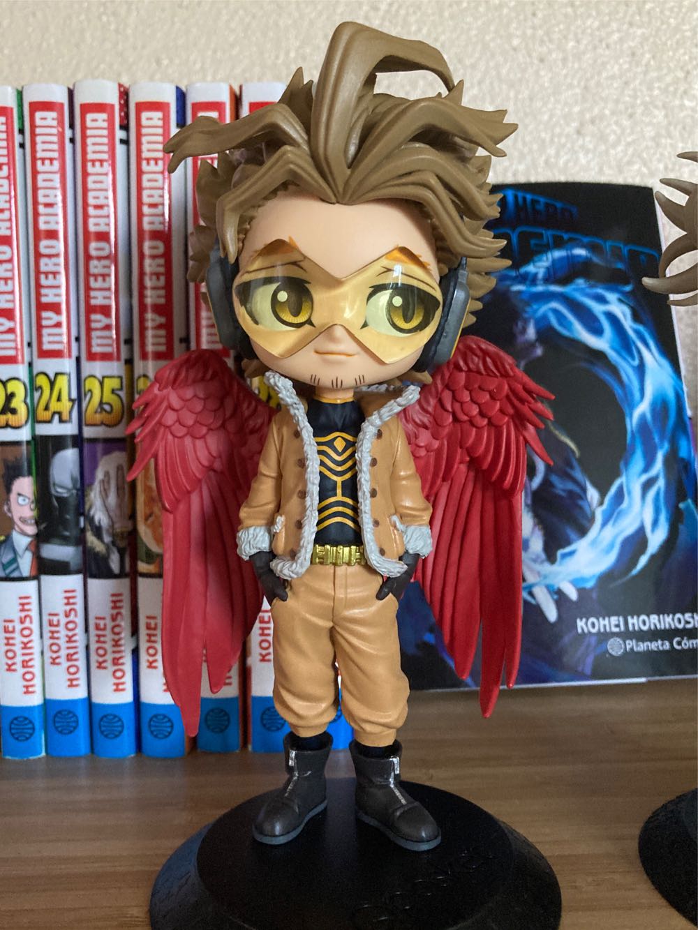 My Hero Academia Qposket Hawks Ver A - Banpresto - Bandai (Qposket) action figure collectible [Barcode 4983164185331] - Main Image 2