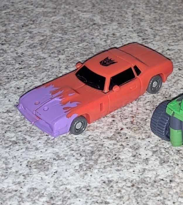 Oil Slick With Grindor And Dirt Rocket Dirt Digger  - Hasbro (Classics) action figure collectible - Main Image 2