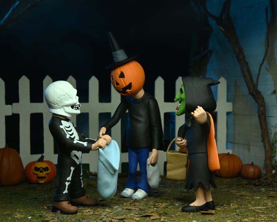 Toony Terrors Halloween III: Trick or Treaters 3-Pack - Neca (Halloween III: Season of the Witch) action figure collectible [Barcode 634482044858] - Main Image 3