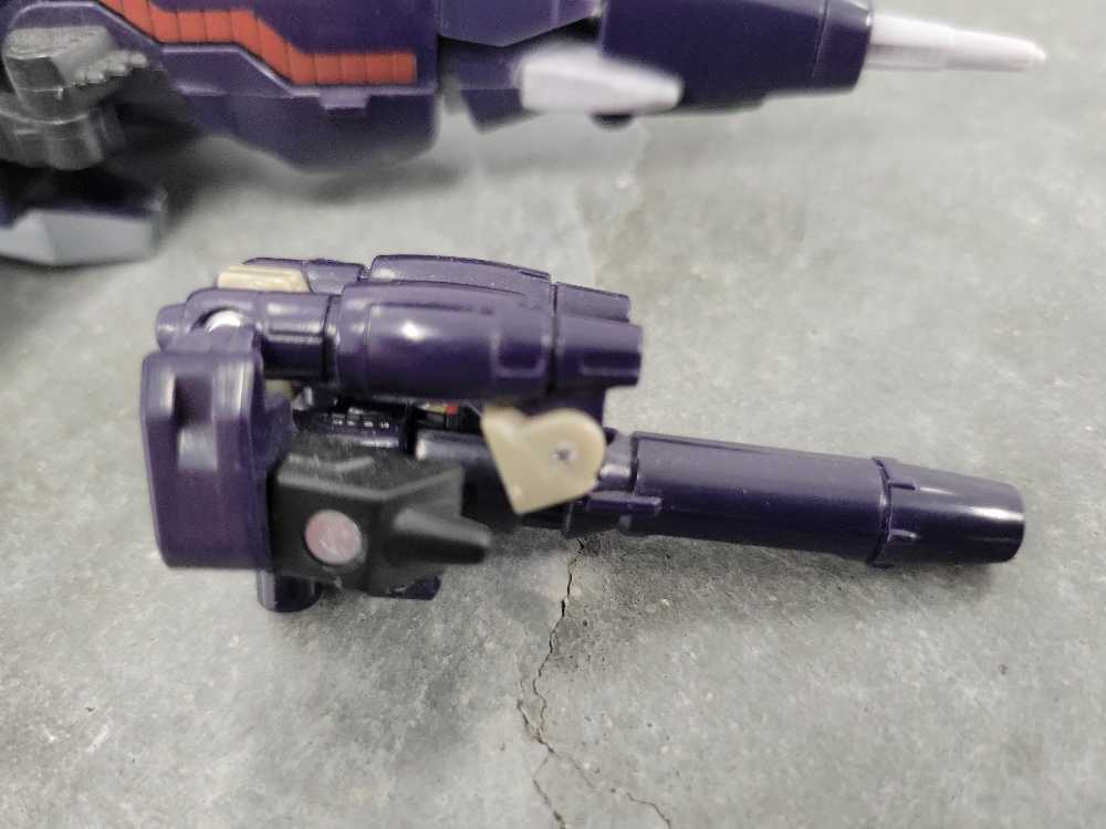 Nightstick With Cyclonus Gun Mode - Hasbro (Universe 2.0) action figure collectible - Main Image 3