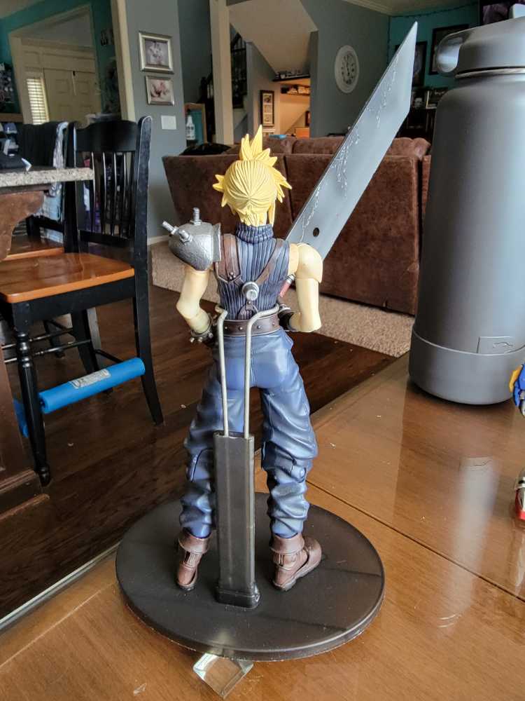 Final Fantasy VII Playarts Vol. 1 Cloud Strife - Play Arts Kai (Final Fantasy VII) action figure collectible - Main Image 2