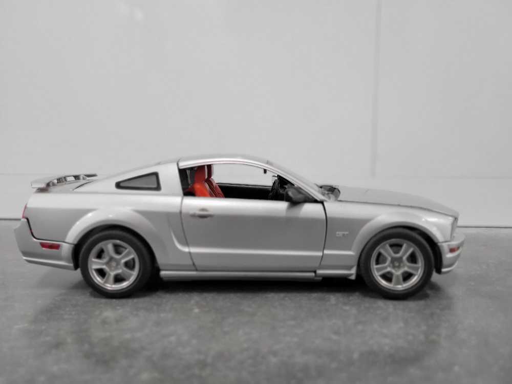 Grimlock 3rd Vehicle Mode - Hasbro (Alternators) action figure collectible - Main Image 3