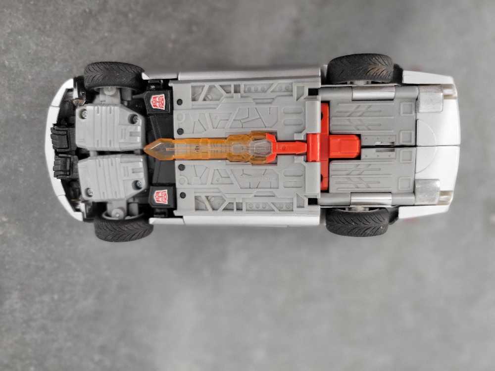 Grimlock 3rd Vehicle Mode - Hasbro (Alternators) action figure collectible - Main Image 4