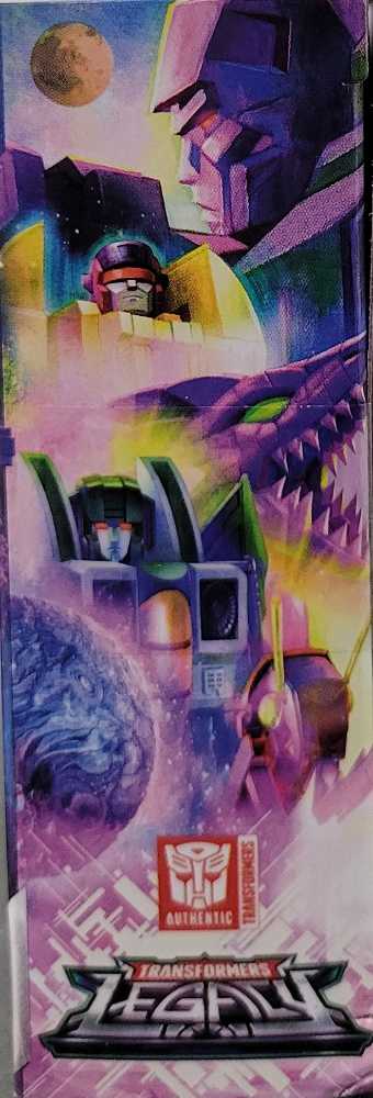 Skywarp - Hasbro (Legacy) action figure collectible - Main Image 4