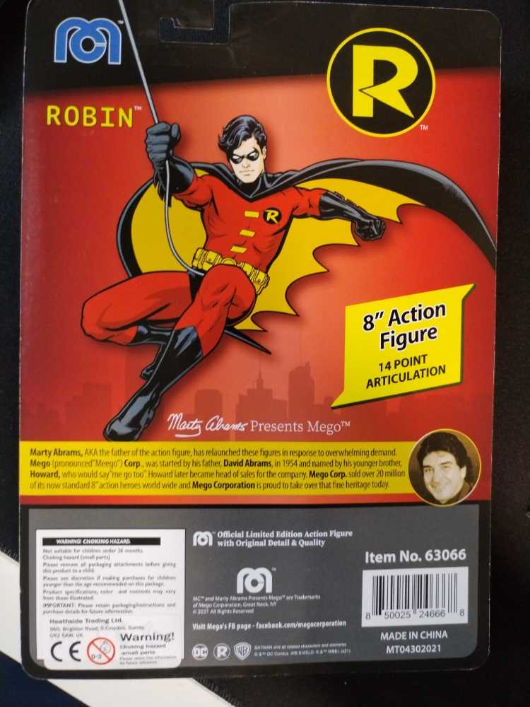 Robin - Mego (Batman) action figure collectible [Barcode 850025246668] - Main Image 3