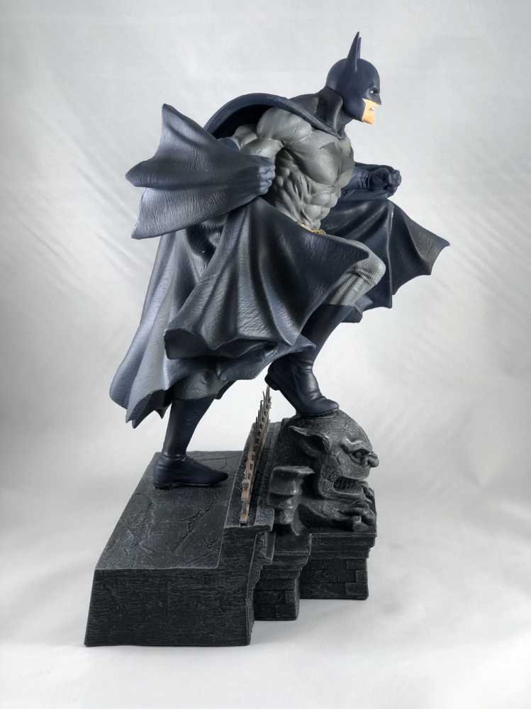 Batman Diamond Select Toys - Diamomd Select action figure collectible - Main Image 3