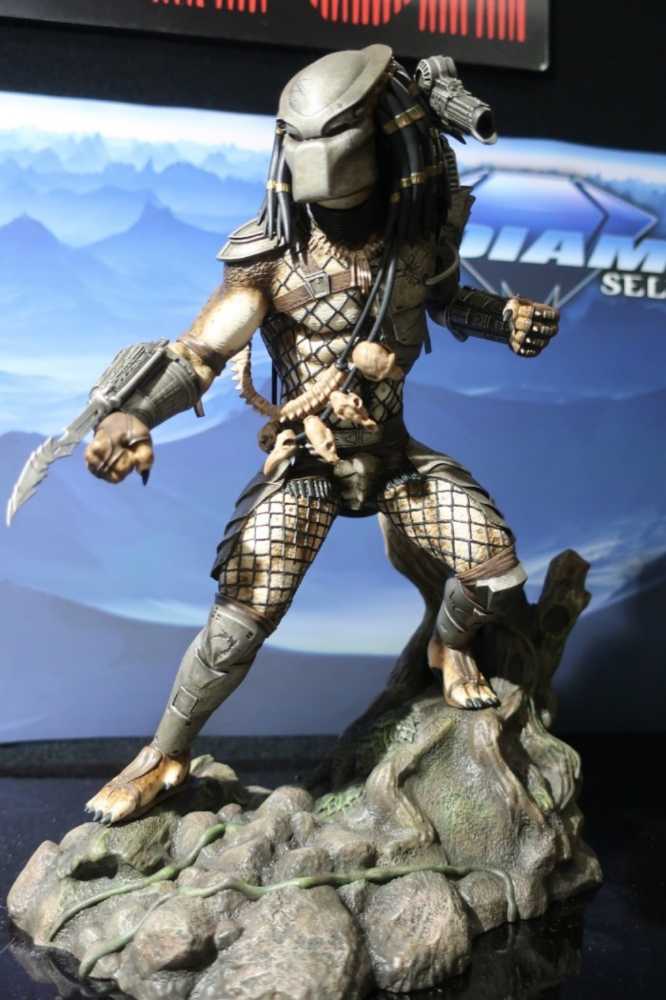 Predator Diamond Select Toys   action figure collectible - Main Image 4