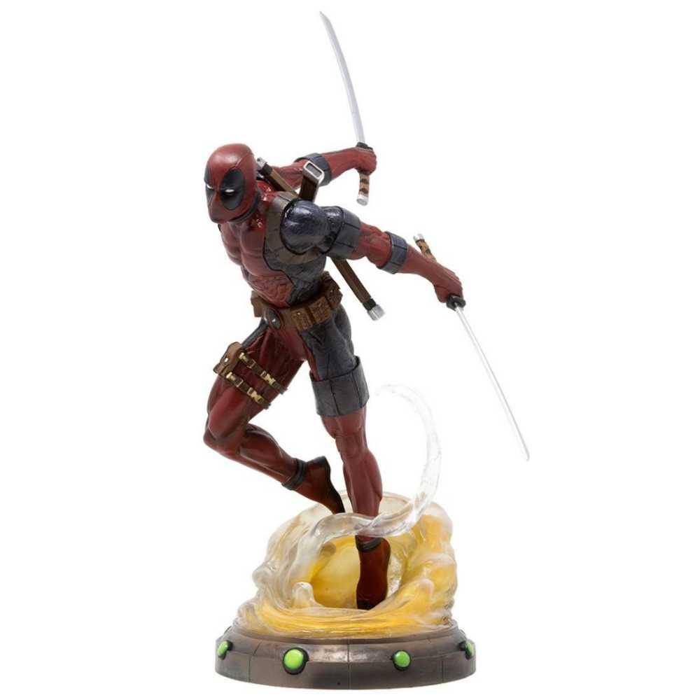 Deadpool Diamond Select Toys   action figure collectible - Main Image 2