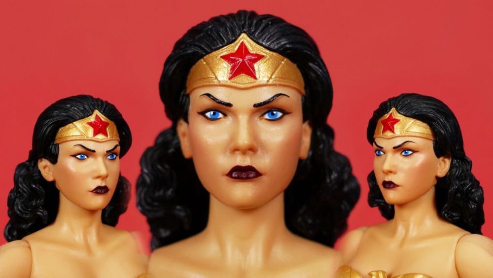 Wonder Woman - Mezco Toyz (One:12) action figure collectible - Main Image 4
