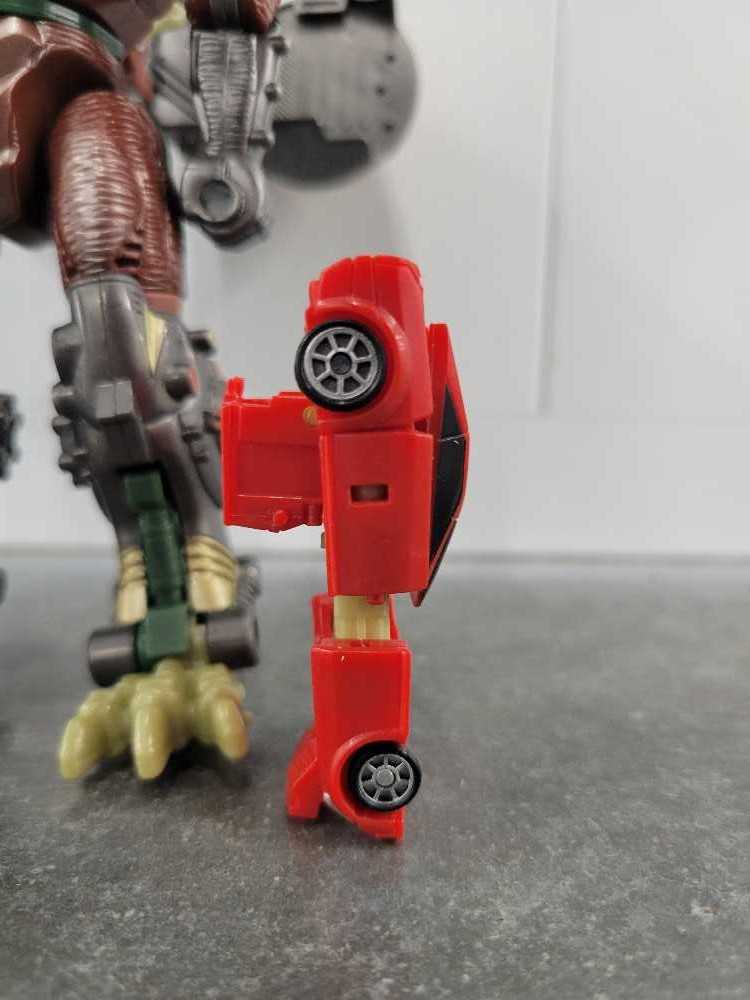 Side Burn With Skid-Z And Predacon  - Hasbro (Armada) action figure collectible - Main Image 4