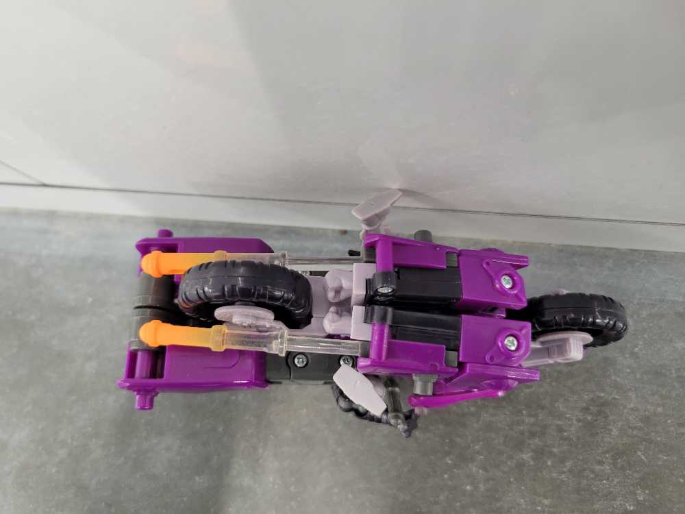 Sideways With Rook And Crosswise 3rd (Vehicle Mode) - Hasbro (Armada) action figure collectible - Main Image 4