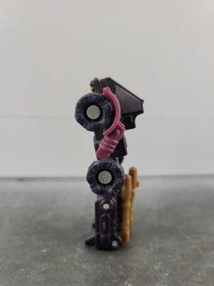 Clench 3rd With Galvatron (Robot Mode) - Hasbro (Armada) action figure collectible - Main Image 4