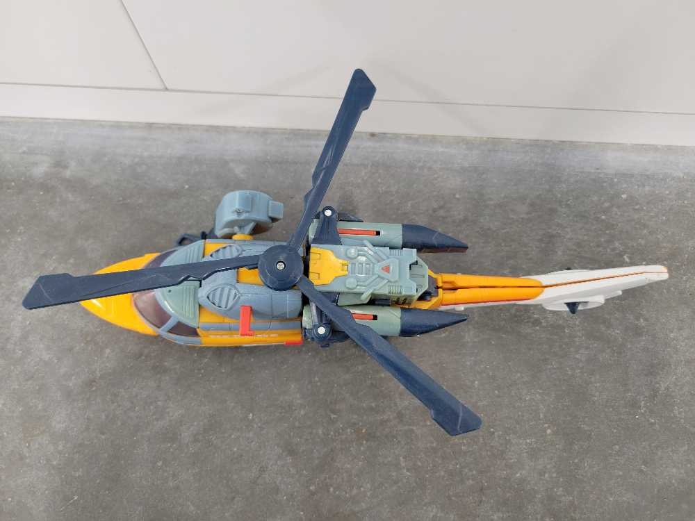 Evac 2nd Vehicle Mode  - Hasbro (Cybertron) action figure collectible - Main Image 2