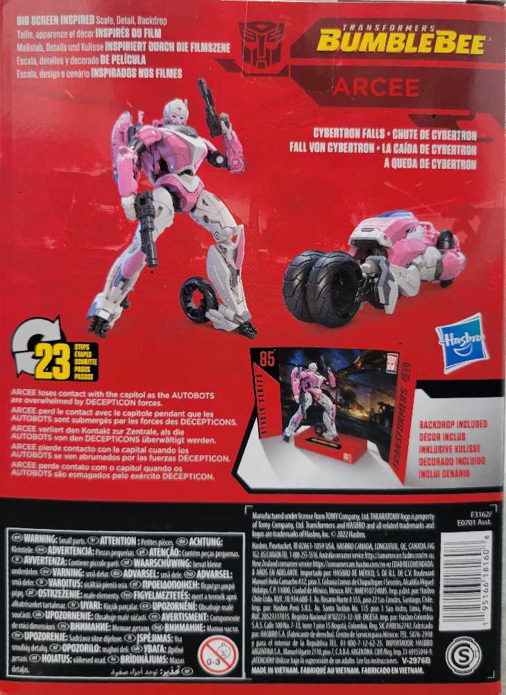 Arcee - Hasbro (Studio Series) action figure collectible - Main Image 3