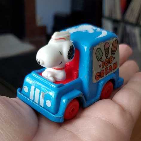 Snoopy Ice Cream Truck Metal  - United Feature Syndicate, Inc action figure collectible - Main Image 2