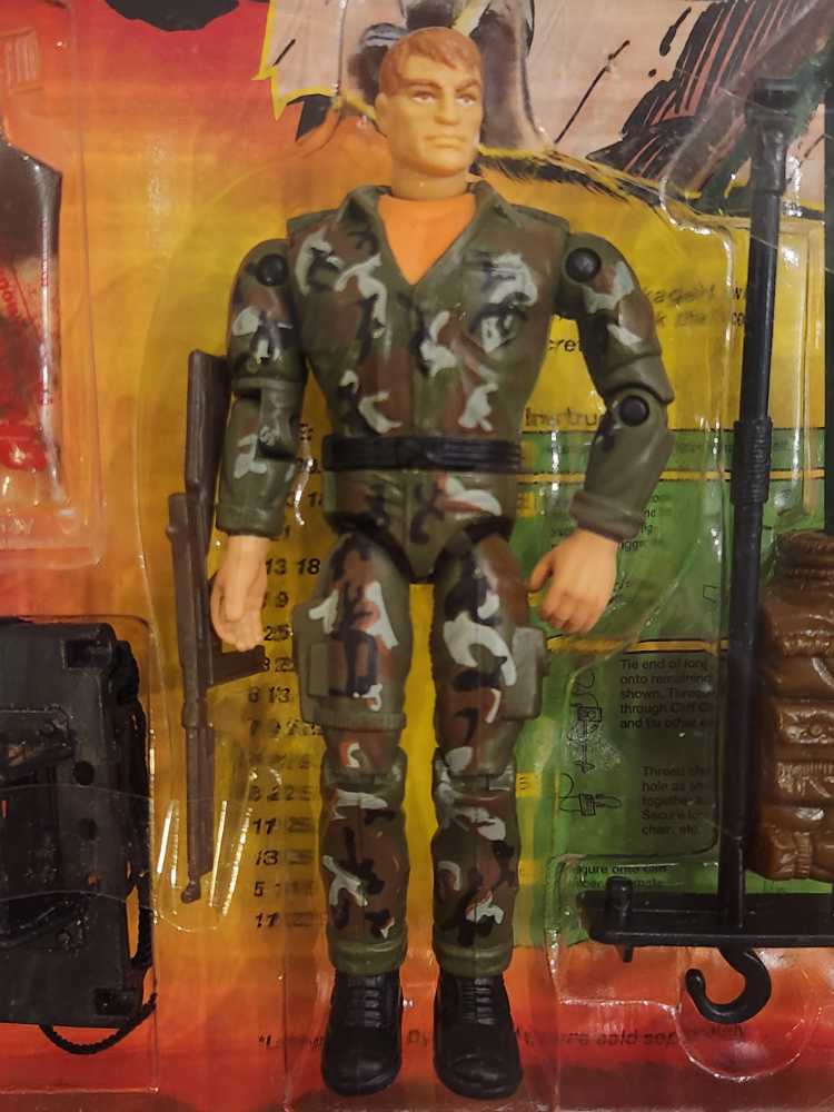 D-Day V2 - Hasbro Toy (G.I. Joe Sergeant Savage In The Screaming Eagles Toy Line) action figure collectible [Barcode 038976811122] - Main Image 3