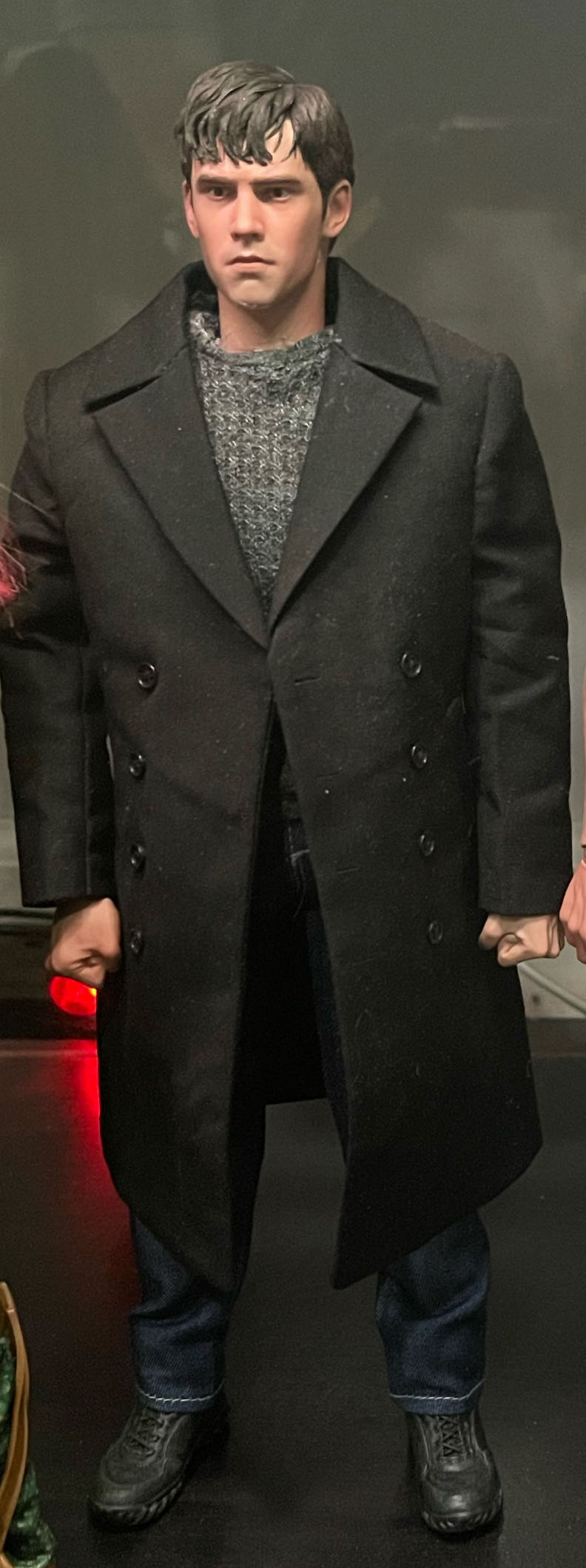 Dick Grayson : Brenton Thwaites - Custom (DC TV shows) action figure collectible - Main Image 2