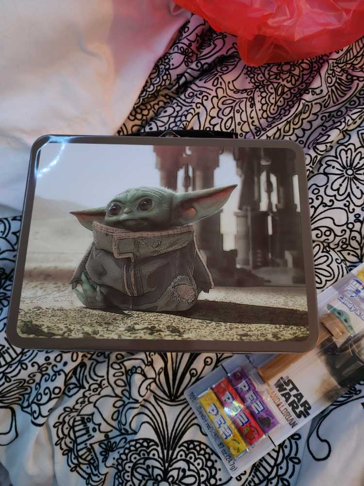 Mandolorian LunchBox  action figure collectible - Main Image 2