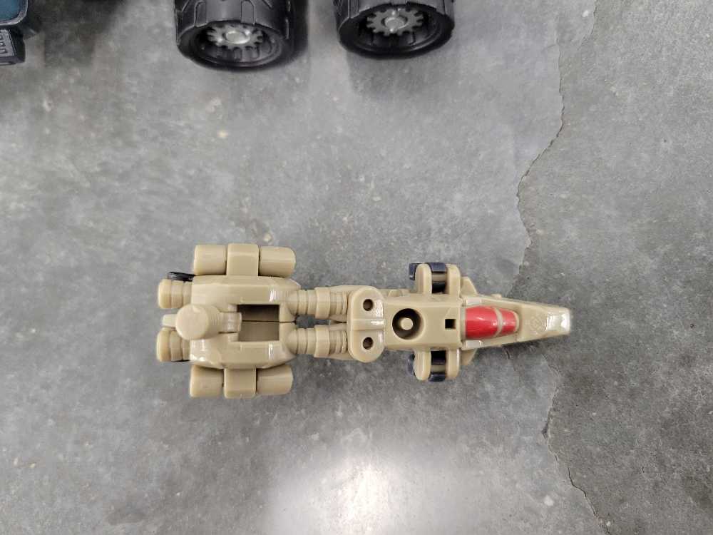 Run Over With Nemesis Prime (Gun Mode) - Hasbro (Armada) action figure collectible - Main Image 2