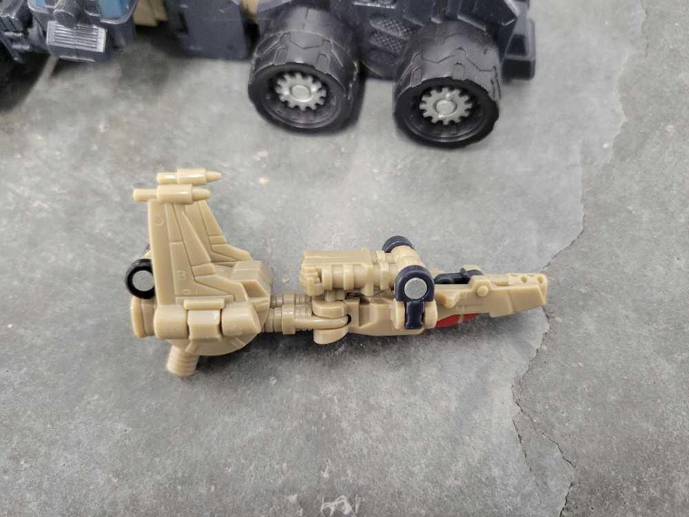 Run Over With Nemesis Prime (Gun Mode) - Hasbro (Armada) action figure collectible - Main Image 3