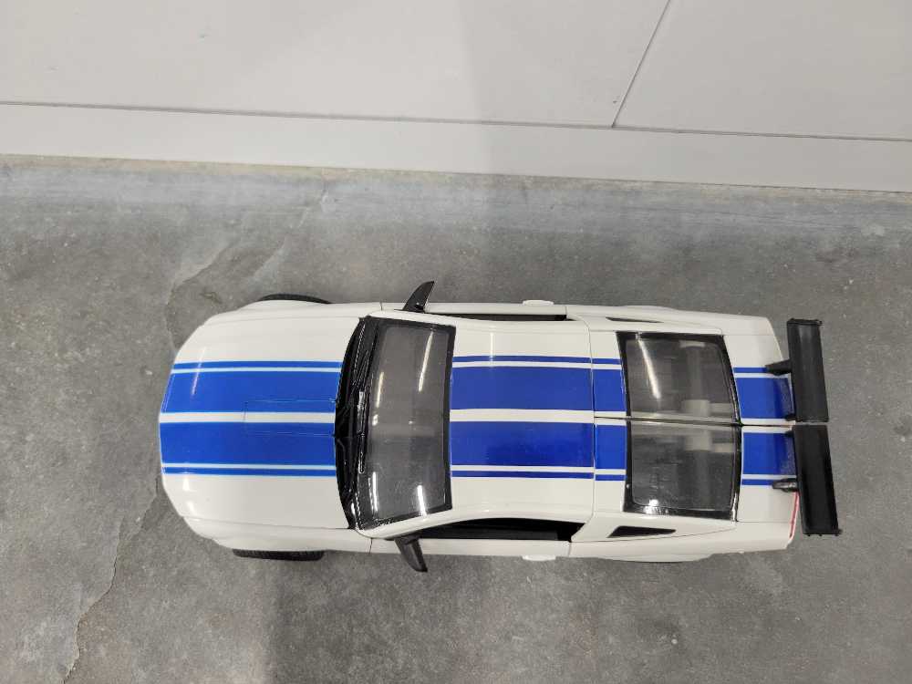 Wheeljack 3rd Vehicle Mode - Hasbro (Alternators) action figure collectible - Main Image 2