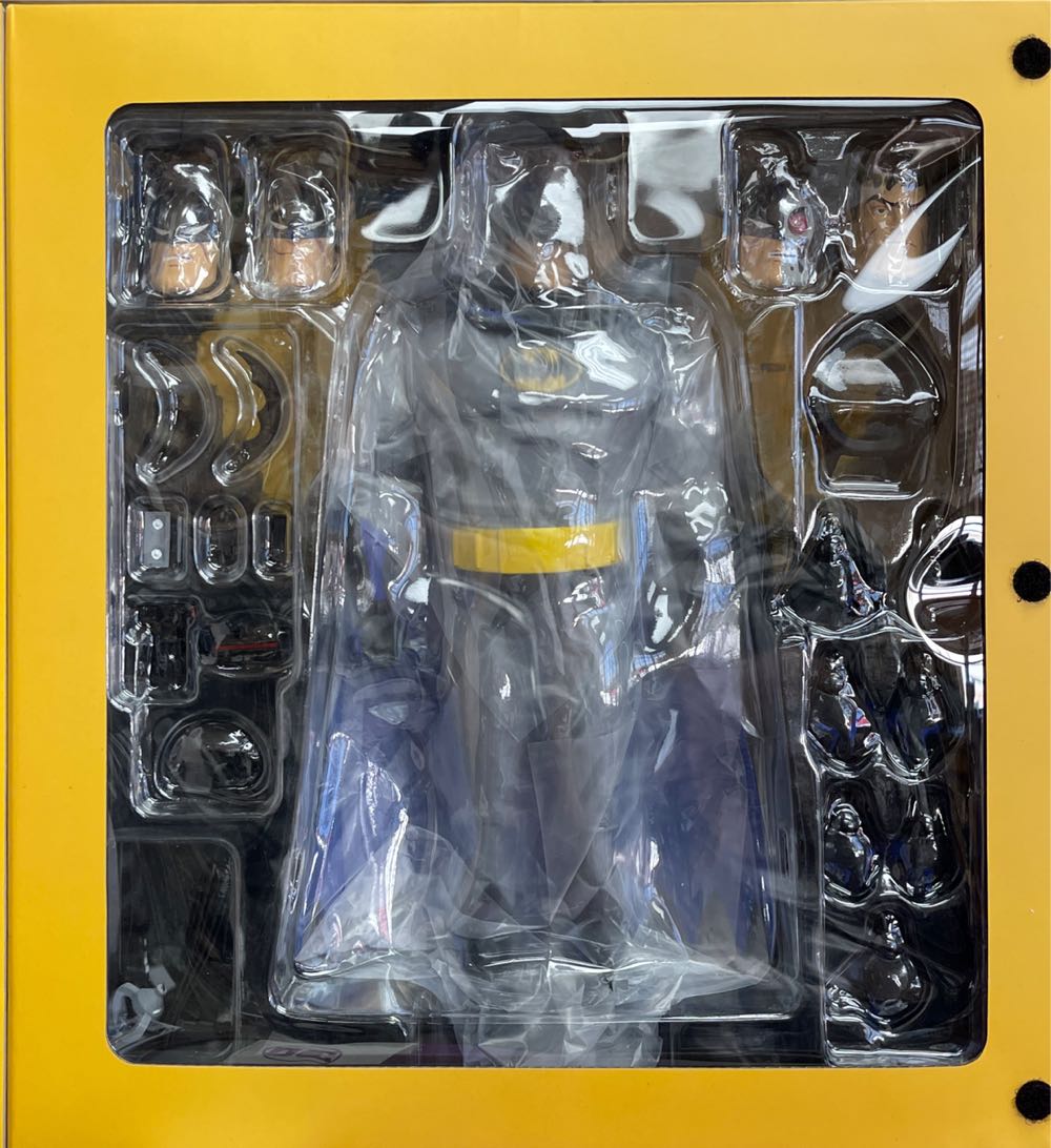 MONDO- Batman 1:6 Scale Redux - Mondo action figure collectible [Barcode 810041487148] - Main Image 2