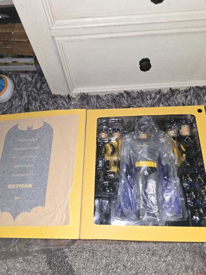 MONDO- Batman 1:6 Scale Redux - Mondo action figure collectible [Barcode 810041487148] - Main Image 3