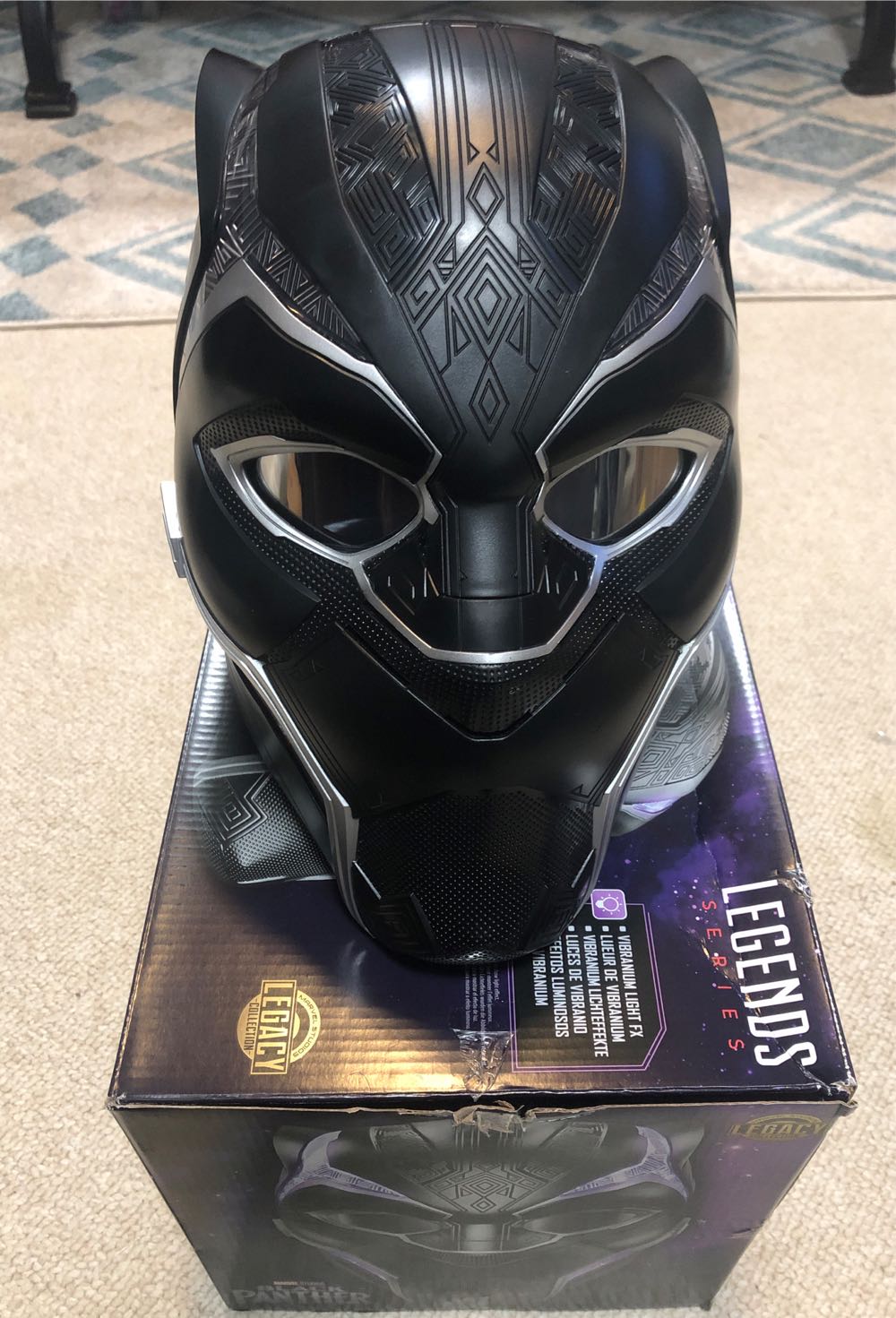 Space Marines: Blood Angels Primaris Lieutenant Tolmeron