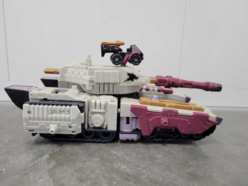 Galvatron 2nd With Clench Tank Mode - Hasbro (Armada) action figure collectible - Main Image 3