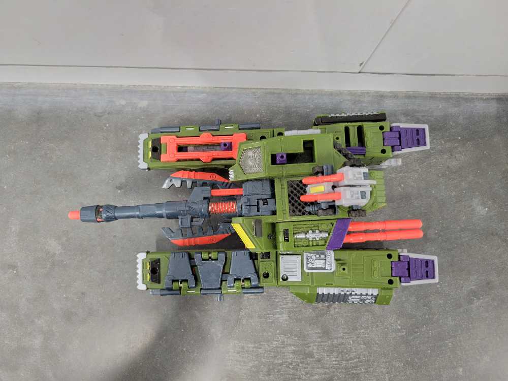 Megatron With Leader-1 2nd Vehicle Mode Tank Mode - Hasbro (Armada) action figure collectible - Main Image 2