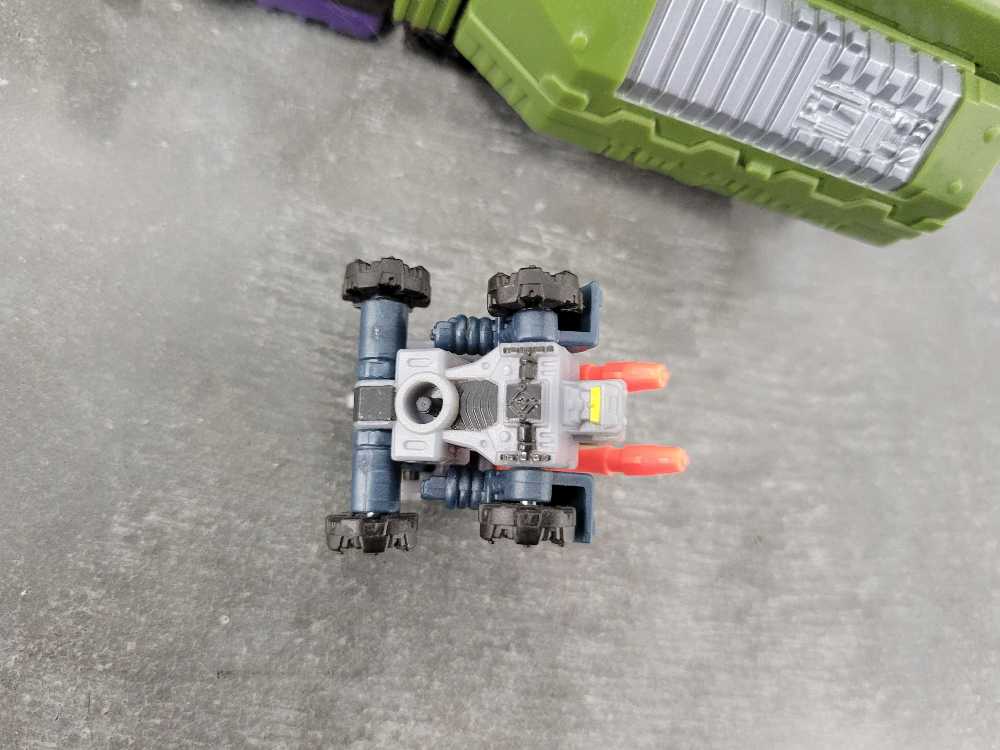 Leader 1 With Megatron (Vehicle Mode) - Hasbro (Armada) action figure collectible - Main Image 4