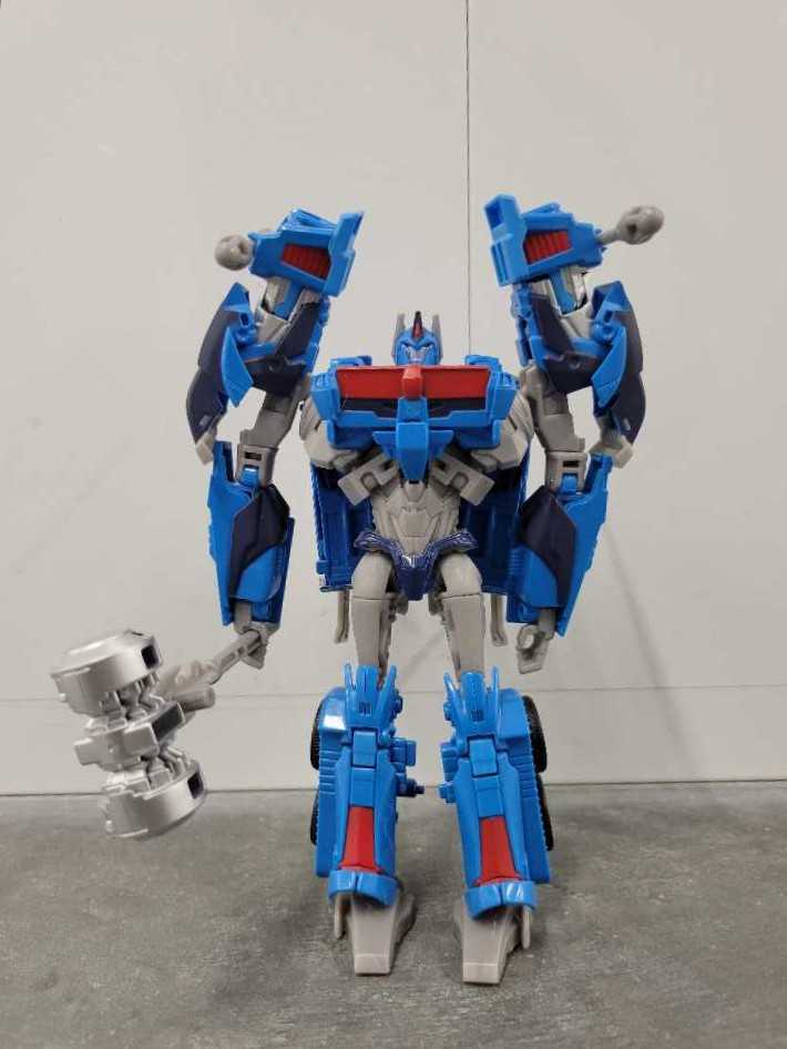Ultra Magnus - Hasbro (Prime Beast Hunters) action figure collectible - Main Image 2
