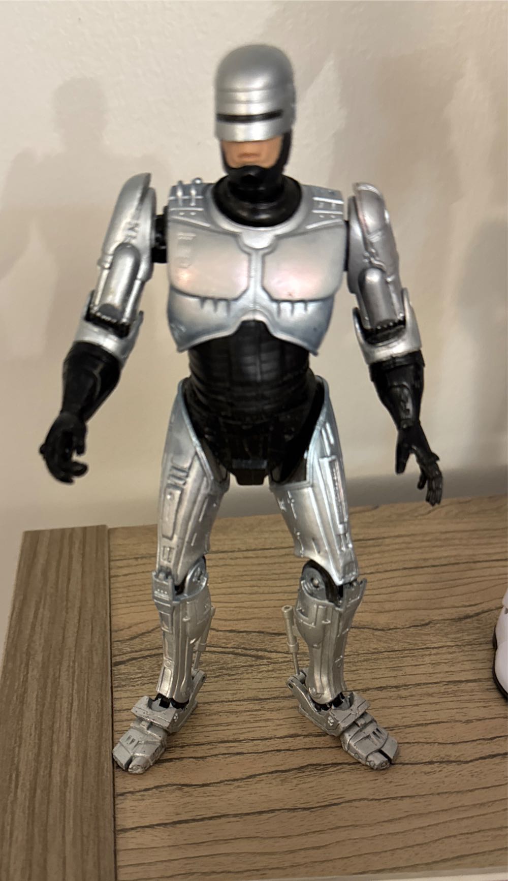 Robocop (Movie) - Neca (Robocop) action figure collectible - Main Image 2