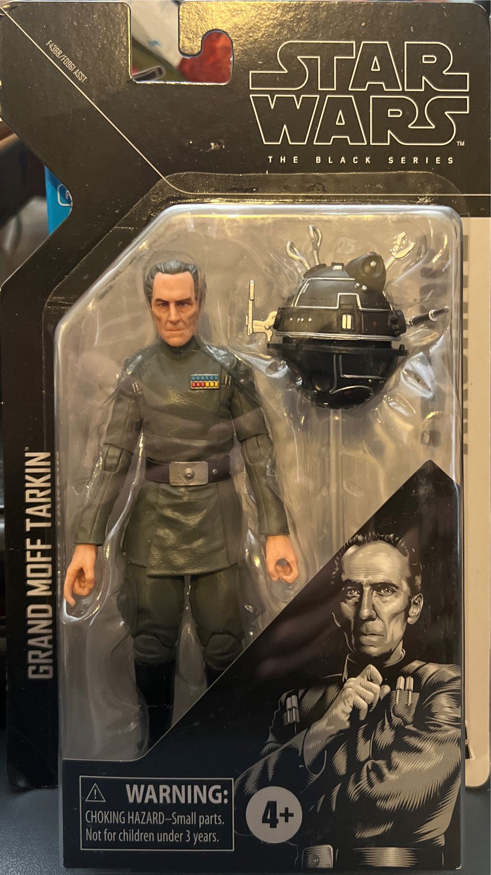 Grand Moff Tarkin - Hasbro (Star Wars - The Black Series) action figure collectible [Barcode 5010993981786] - Main Image 2