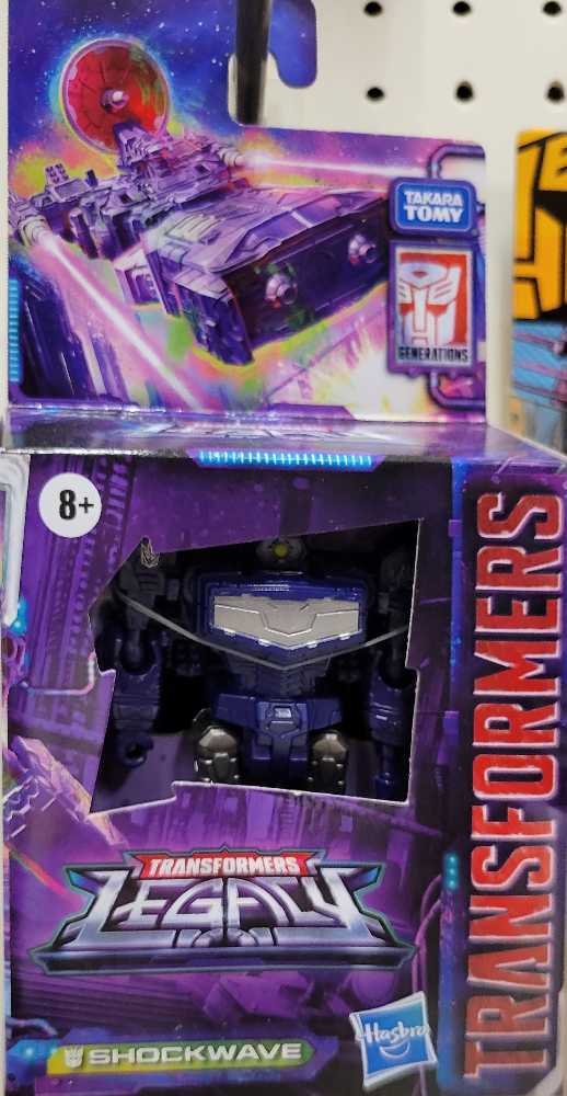 Shockwave - Hasbro (Legacy) action figure collectible - Main Image 2