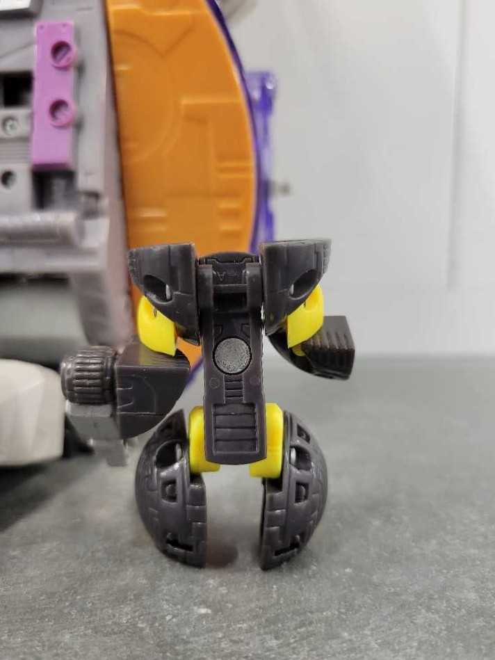 Dead End With Unicron 3rd - Hasbro (Armada) action figure collectible - Main Image 3