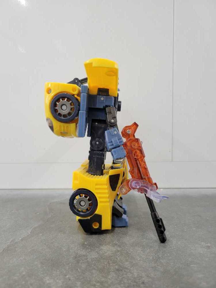 Hot Shot - Hasbro (Energon) action figure collectible - Main Image 3