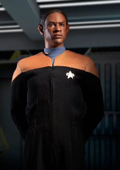 Lieutenant Commander Tuvok - EXO-6 (Star Trek: Voyager) action figure collectible [Barcode 656382691697] - Main Image 3